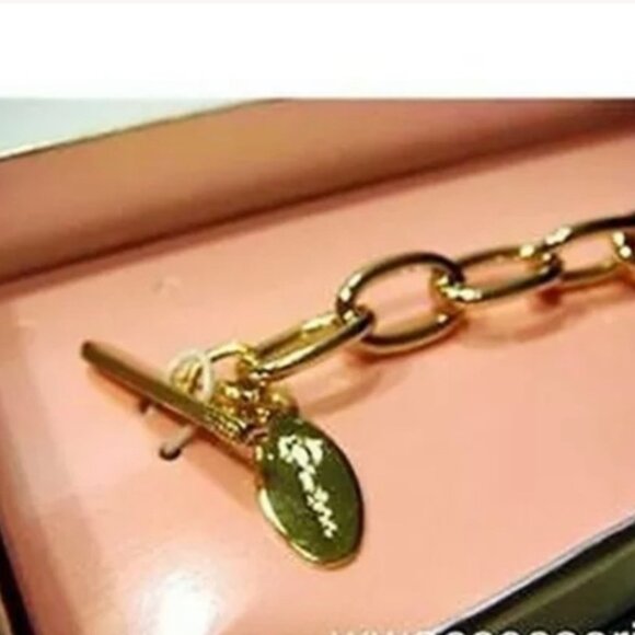 Guess Toggle Charm Bracelet Faux Pearl Charm Gold - Picture 3 of 4